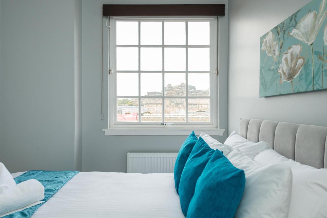 Royal Mile Modern Apartment Edinburgh Bagian luar foto