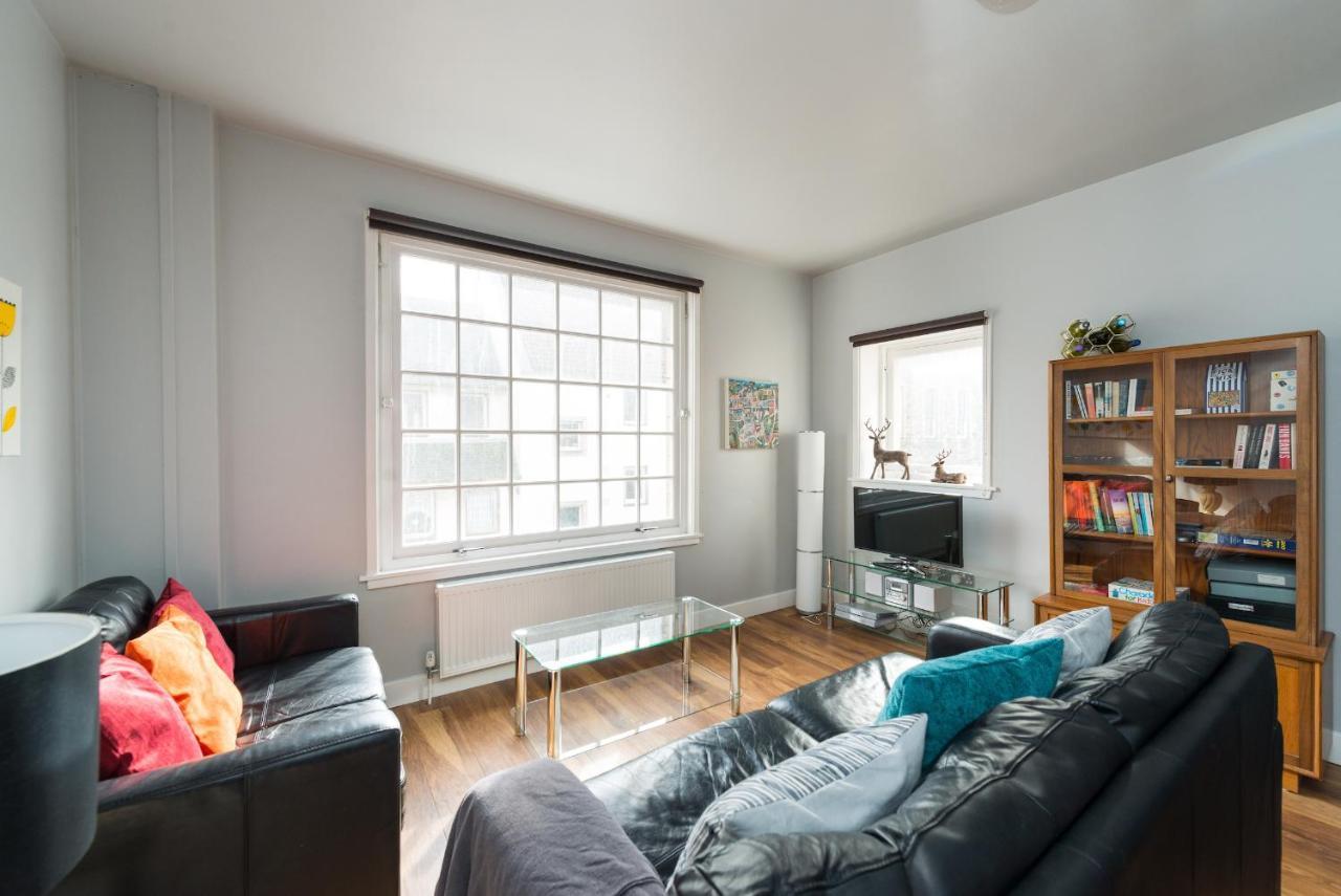 Royal Mile Modern Apartment Edinburgh Bagian luar foto