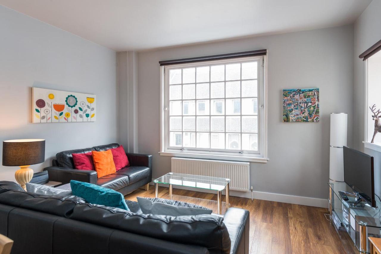 Royal Mile Modern Apartment Edinburgh Bagian luar foto