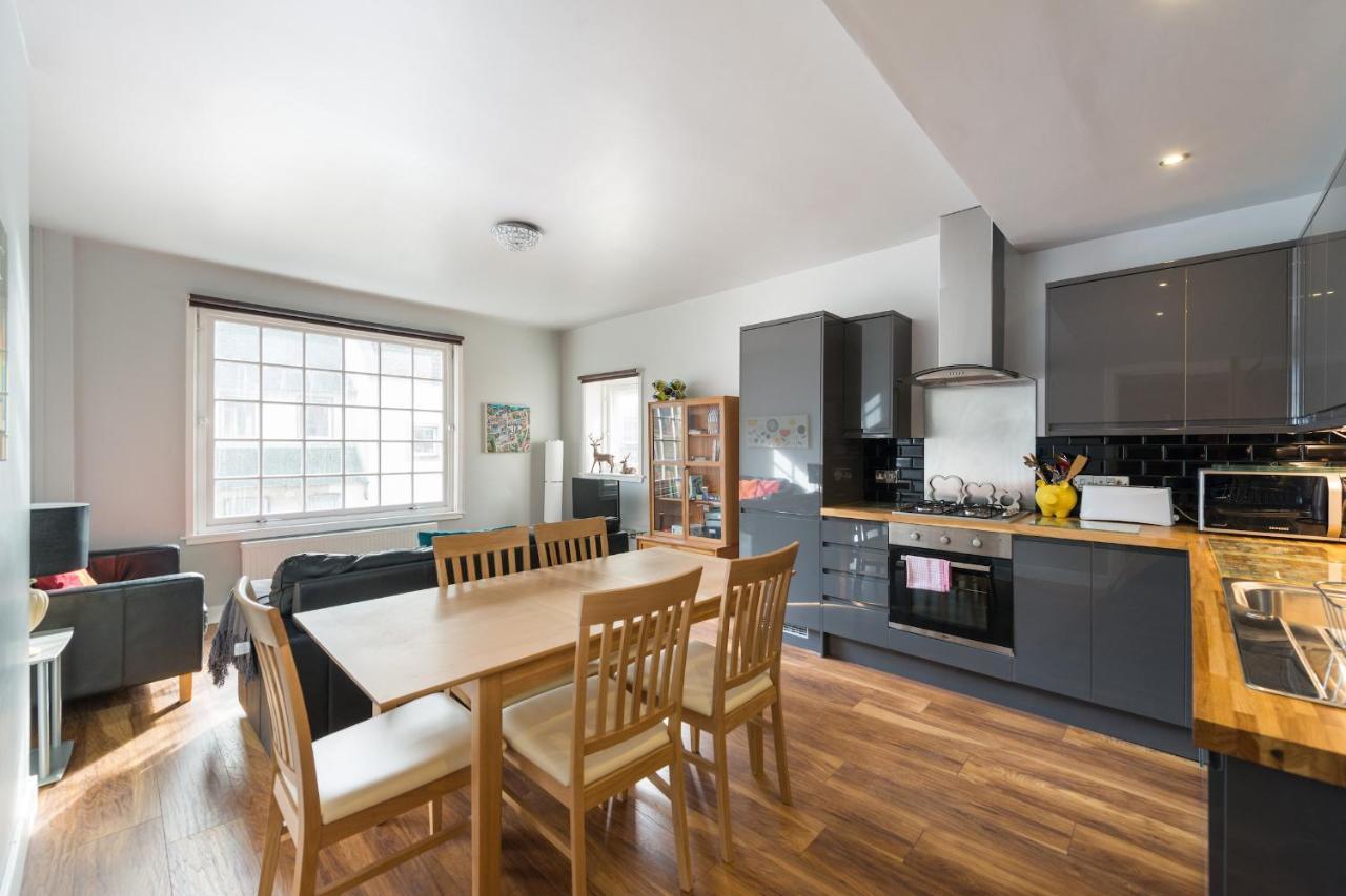 Royal Mile Modern Apartment Edinburgh Bagian luar foto