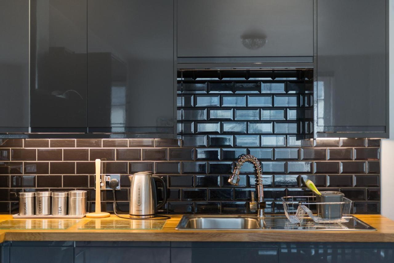 Royal Mile Modern Apartment Edinburgh Bagian luar foto